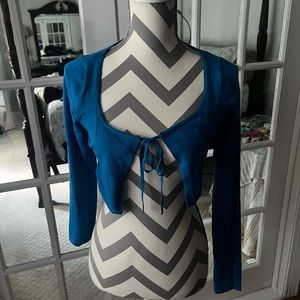 Blue tie across crop top long sleeve